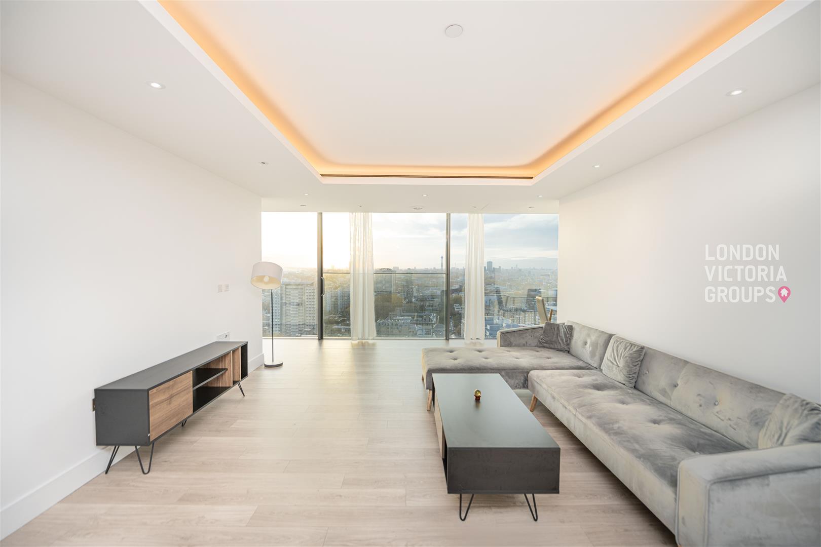 2 bed property in Carrara Tower, 1 Bollinder Place, London
